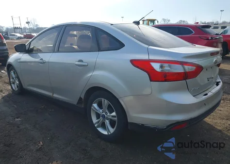 2013 Ford Focus Se z USA, uszkodzony, nr VIN 1FADP3F2XDL113844